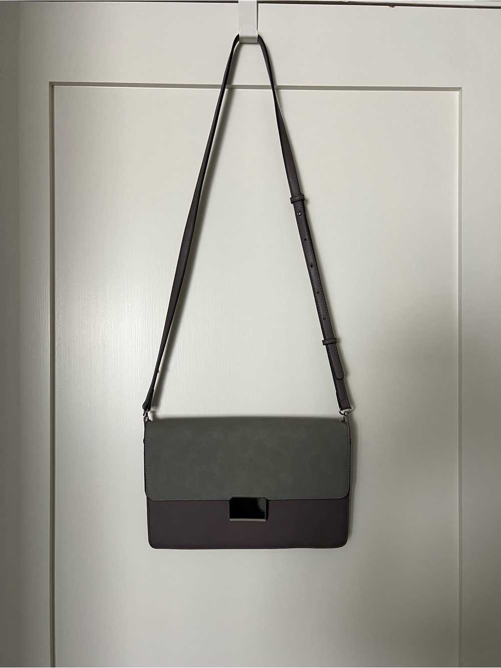 Chelsea28 Leighton Colorblock Crossbody Bag in Gray | NWT